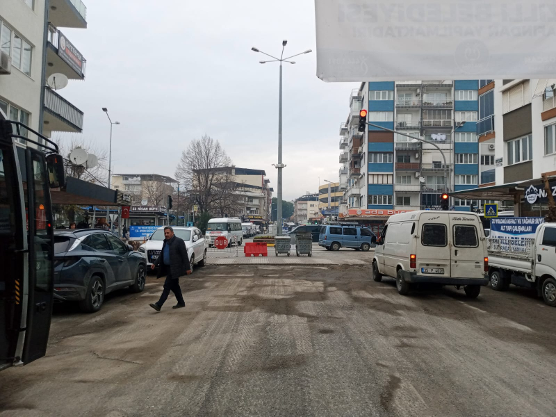 Vatandaş; Sözde değil, özde hizmet istiyor!